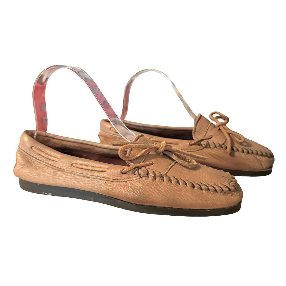 Minnetonka Moccasin Tan Brown Flats Loafers Slip On Soft Leather Shoes sz 8